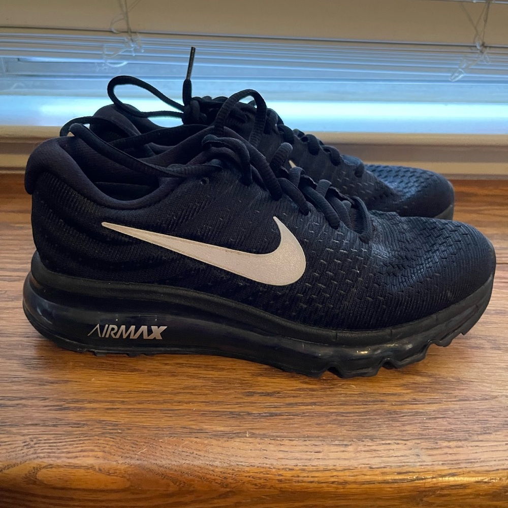 Women’s Nike Airmax Sneakers